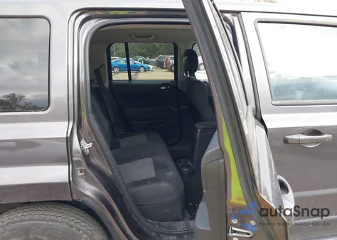 2016 Jeep Patriot Sport из США, поврежденный, VIN 1C4NJPBB6GD602897